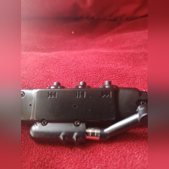 *BRAND NEW BLUETOOTH SUNGLASSES - Picture 6 of 8